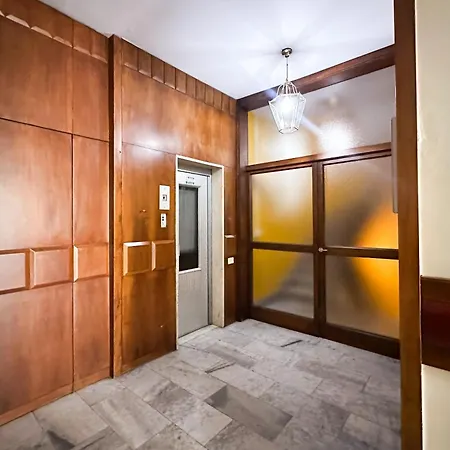 Elegante 80mq Vicino Sempione Appartement
