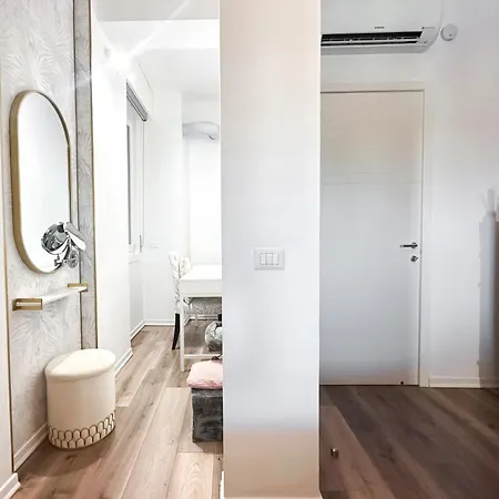 Apartamento Elegante 80mq Vicino Sempione