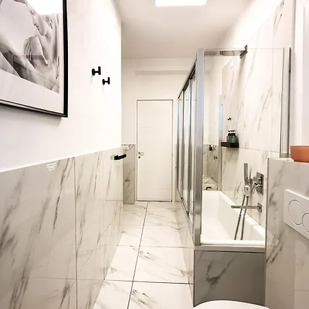 Apartamento Elegante 80mq Vicino Sempione